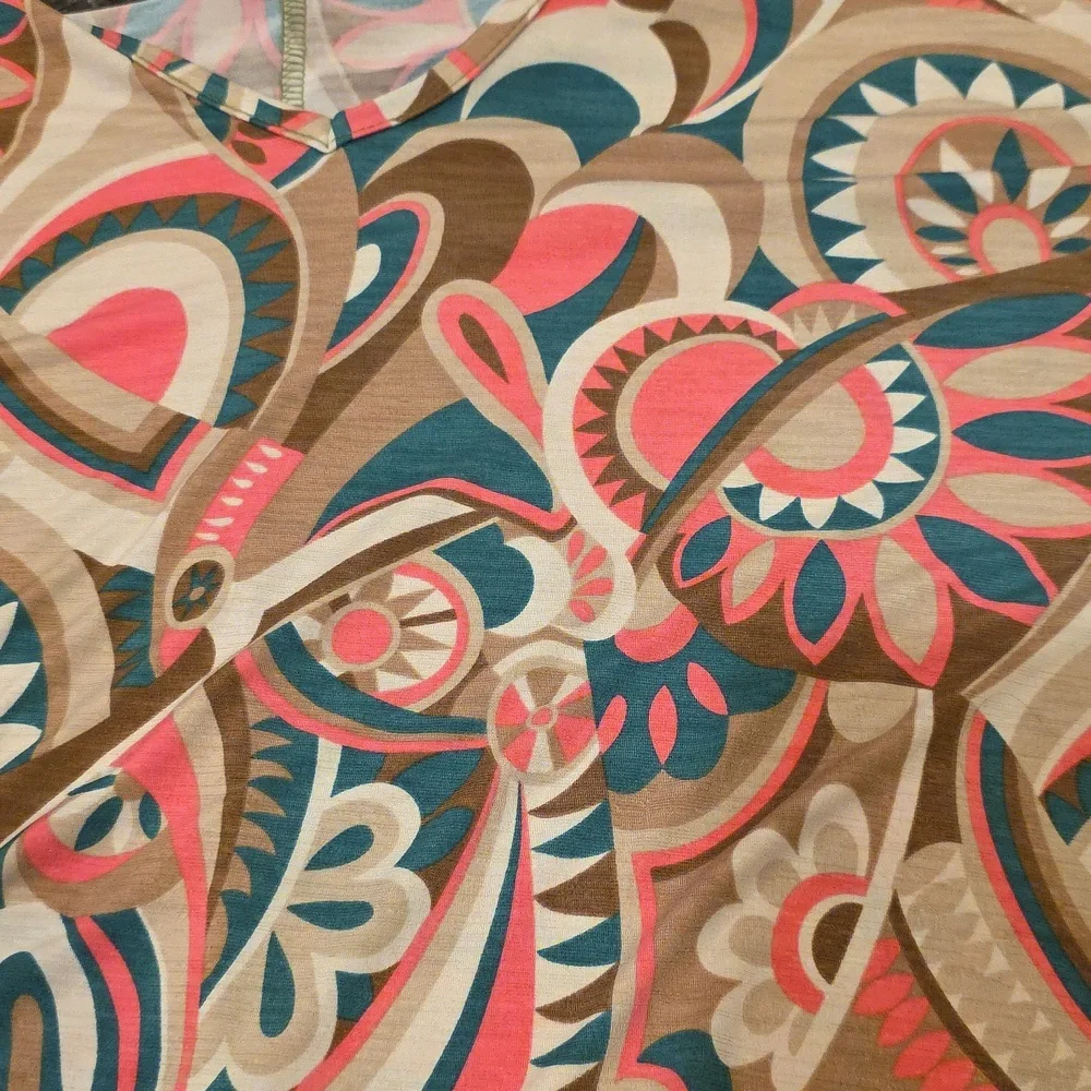 NWOT Hayzel Large Tan Brown Pink And Teal  and Patterned Top - Picture 5 of 5